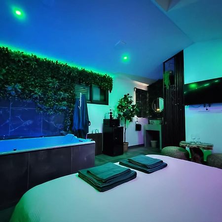 La Jungle Room Rognac Buitenkant foto